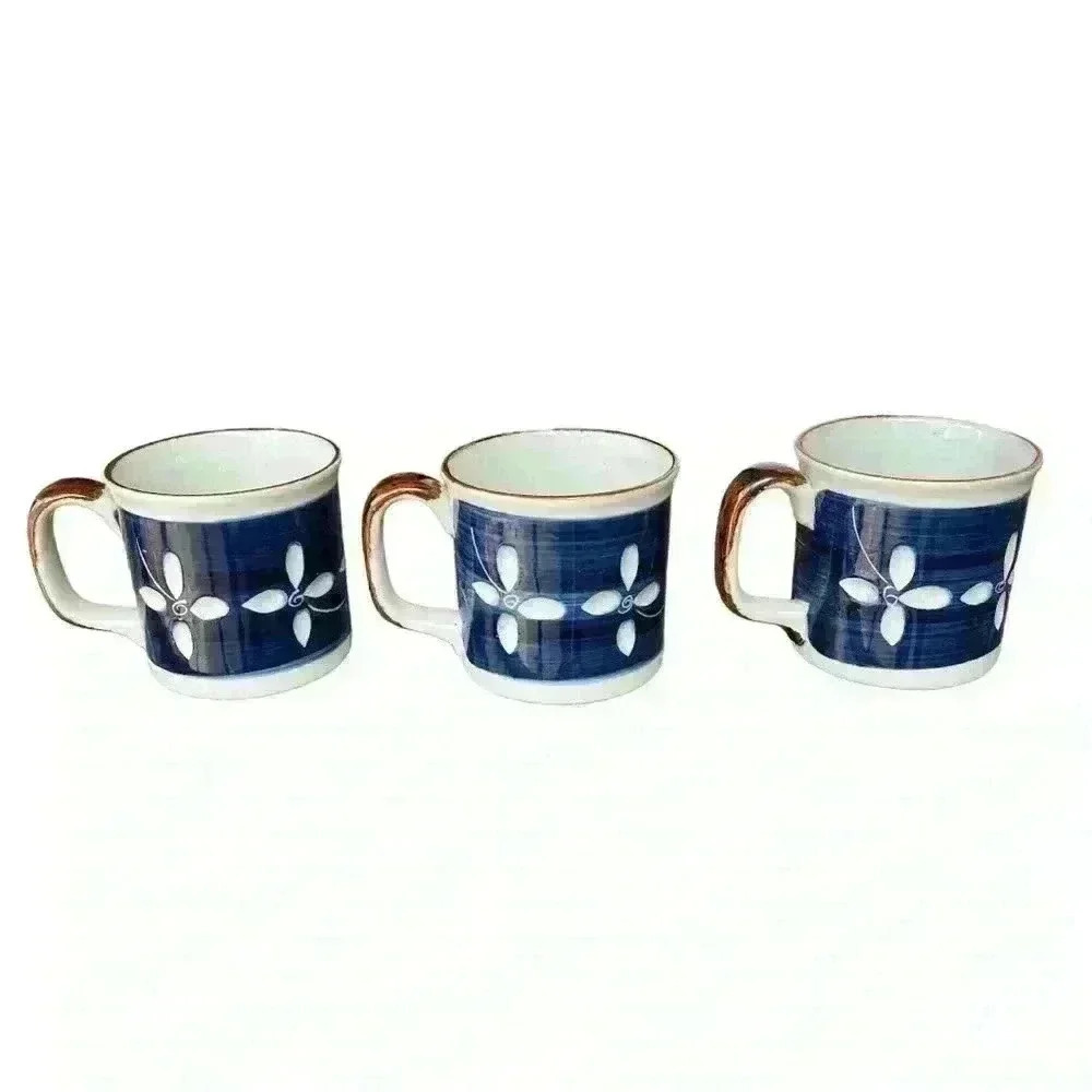 Set of 3 vintage carved cobalt blue stoneware mugs with floral motif - Picture 5 of 15